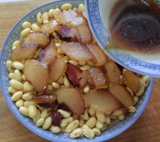 广式腊肉蒸黄豆的做法步调：5