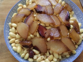 广式腊肉蒸黄豆的做法步调：3