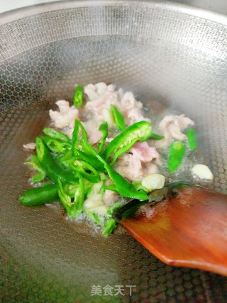 豆干炒韭菜的做法步调：4
