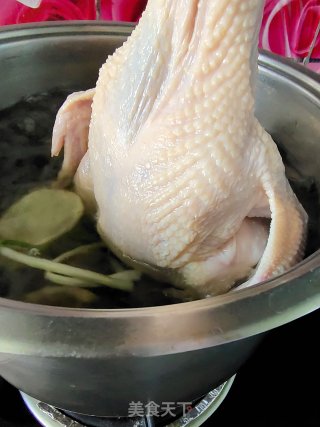 甘旨盐焗鸡的做法步调：3