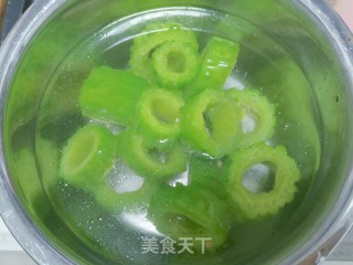 苦瓜酿肉的做法步调：4