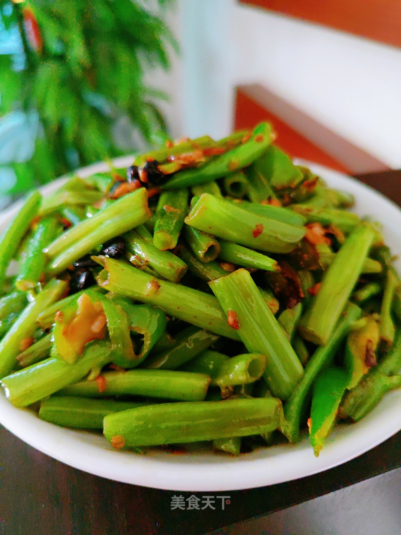 炒空心菜梗的做法