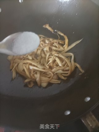 脚撕杏鲍菇的做法步调：7