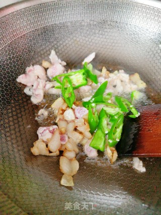杏鲍菇炒肉的做法步调：6