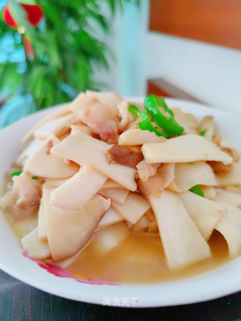 杏鲍菇炒肉的做法