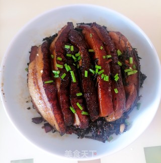 梅菜扣肉的做法步调：17