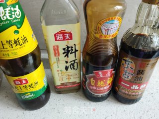 喷鼻辣鸡翅鸡爪的做法步调：16
