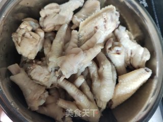 喷鼻辣鸡翅鸡爪的做法步调：6