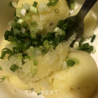 蒜喷鼻土豆泥的做法步调：6