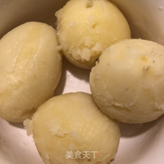 蒜喷鼻土豆泥的做法步调：4