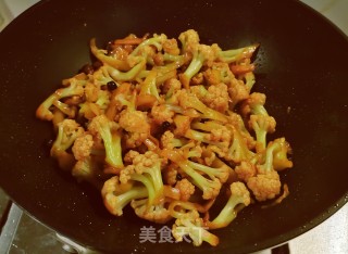 蟹味菇炒花椰菜的做法步调：10