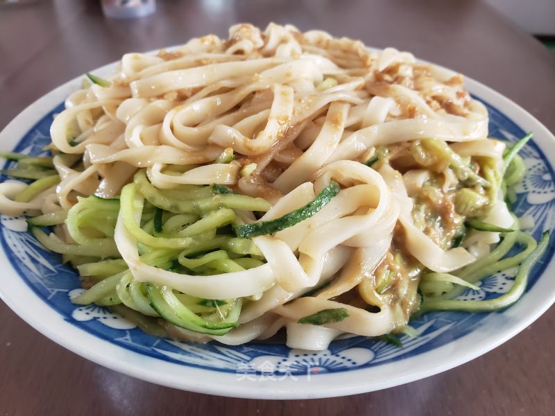黄瓜丝蒜汁凉里的做法
