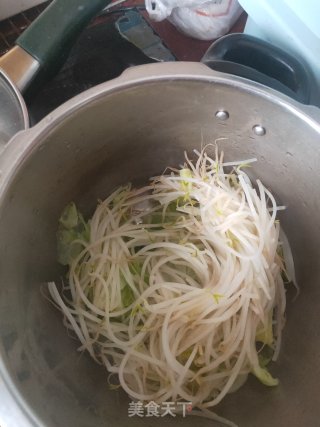 金汤酸菜鱼的做法步调：6