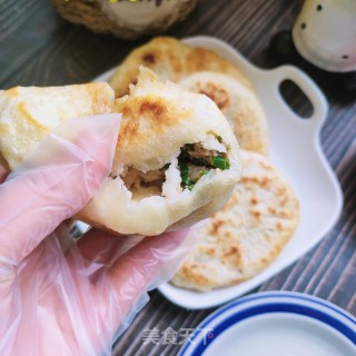 韭苔猪肉馅饼的做法步调：13