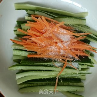 凉拌黄瓜的做法步调：4