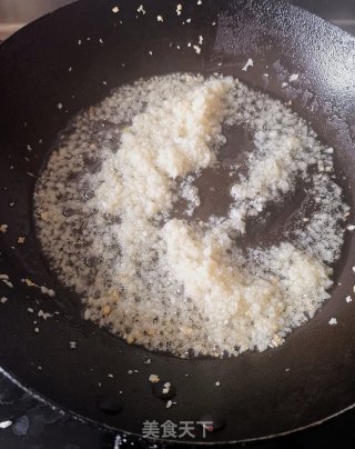 蒜蓉蒸波龙的做法步调：3