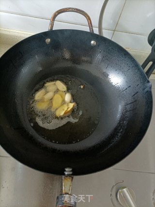 年夜盘鸡的做法步调：3