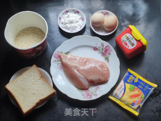 鸡胸肉吐司卷的做法步调：1