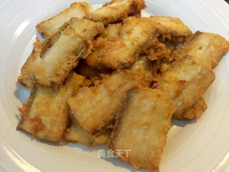 喷鼻酥带鱼的做法