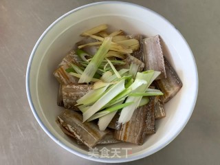 喷鼻酥带鱼的做法步调：3