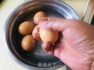 核桃壳煮鸡蛋的做法步调：5