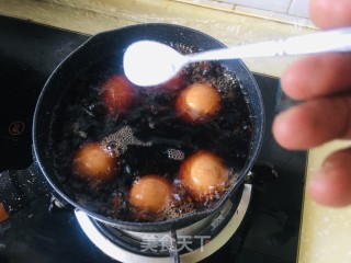 核桃壳煮鸡蛋的做法步调：8