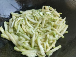 素炒茄子的做法步调：4