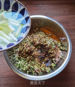 糯米喷鼻菇肉馅丸子的做法步调：7