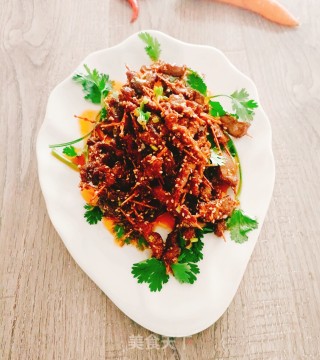 五喷鼻牙签牛肉的做法步调：15