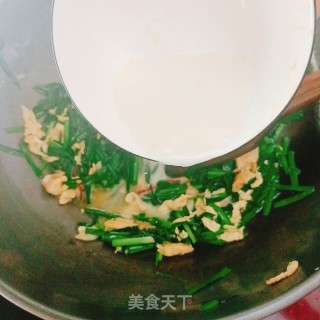 韭菜炒蛋的做法步调：10
