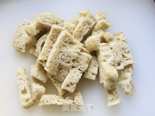 一品浑炖土鸡的做法步调：10