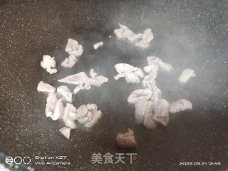 黄花菜炒肉片的做法步调：2