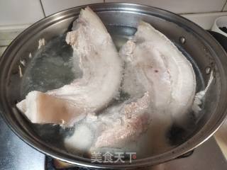 头菜蒸扣肉的做法步调：1
