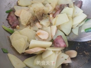 烧烤料猪头肉土豆片的做法步调：4