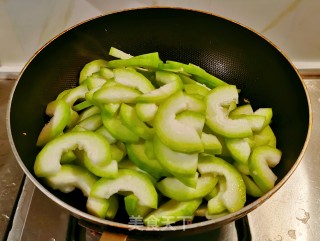 酱烧虾皮冬瓜的做法步调：4