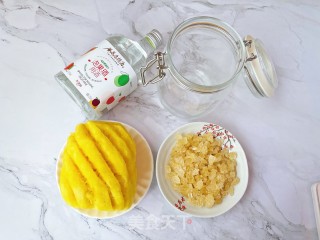 便宜菠萝果酒的做法步调：1