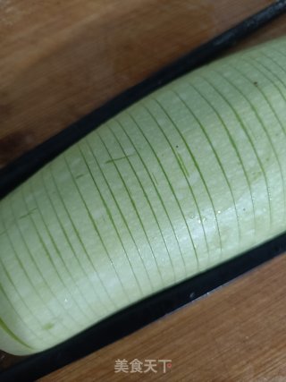 西葫芦蒸虾滑的做法步调：2
