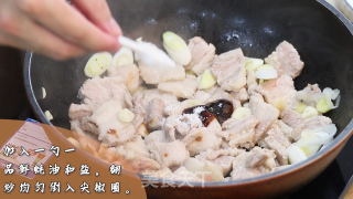 农家小炒肉的做法步调：3