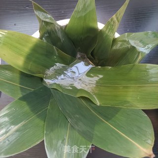 “粽子”网白花死蜜枣粽子的做法步调：13