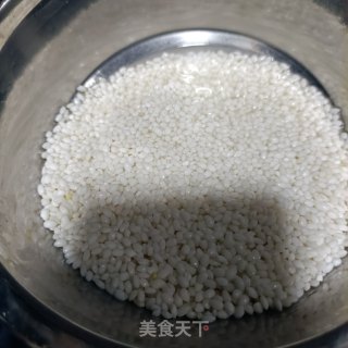 “粽子”网白花死蜜枣粽子的做法步调：2