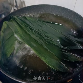 “粽子”网白花死蜜枣粽子的做法步调：6