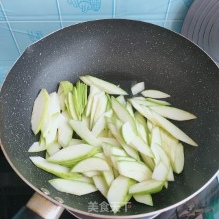 青炒西葫芦的做法步调：7