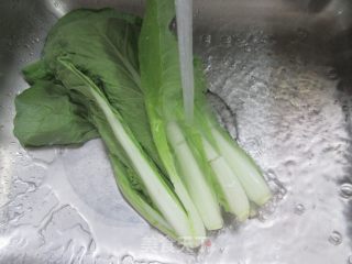 乌木耳鸡蛋炒毛毛菜的做法步调：3