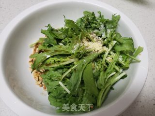 凉拌花死米苦菊的做法步调：4