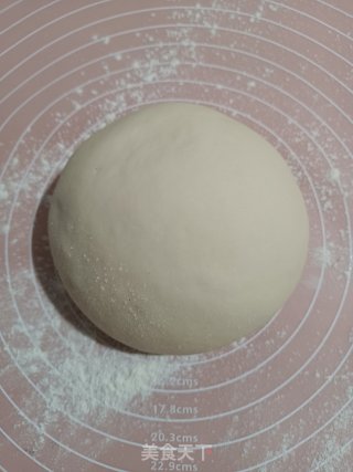 收里葱花饼的做法步调：4