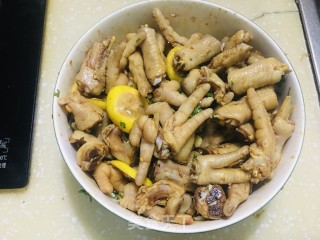 柠檬鸡爪的做法步调：9