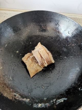 白烧梭鱼的做法步调：4