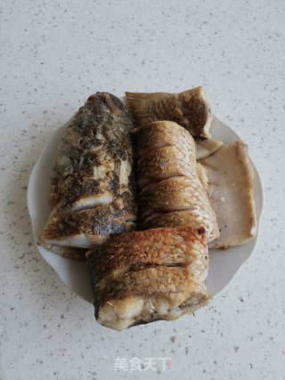 白烧梭鱼的做法步调：5