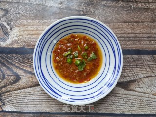 菠菜木耳拌洋葱的做法步调：6
