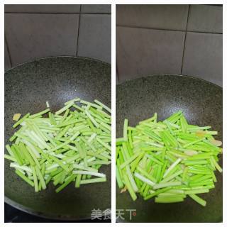 蘑菇肉丝炒蒜薹的做法步调：7